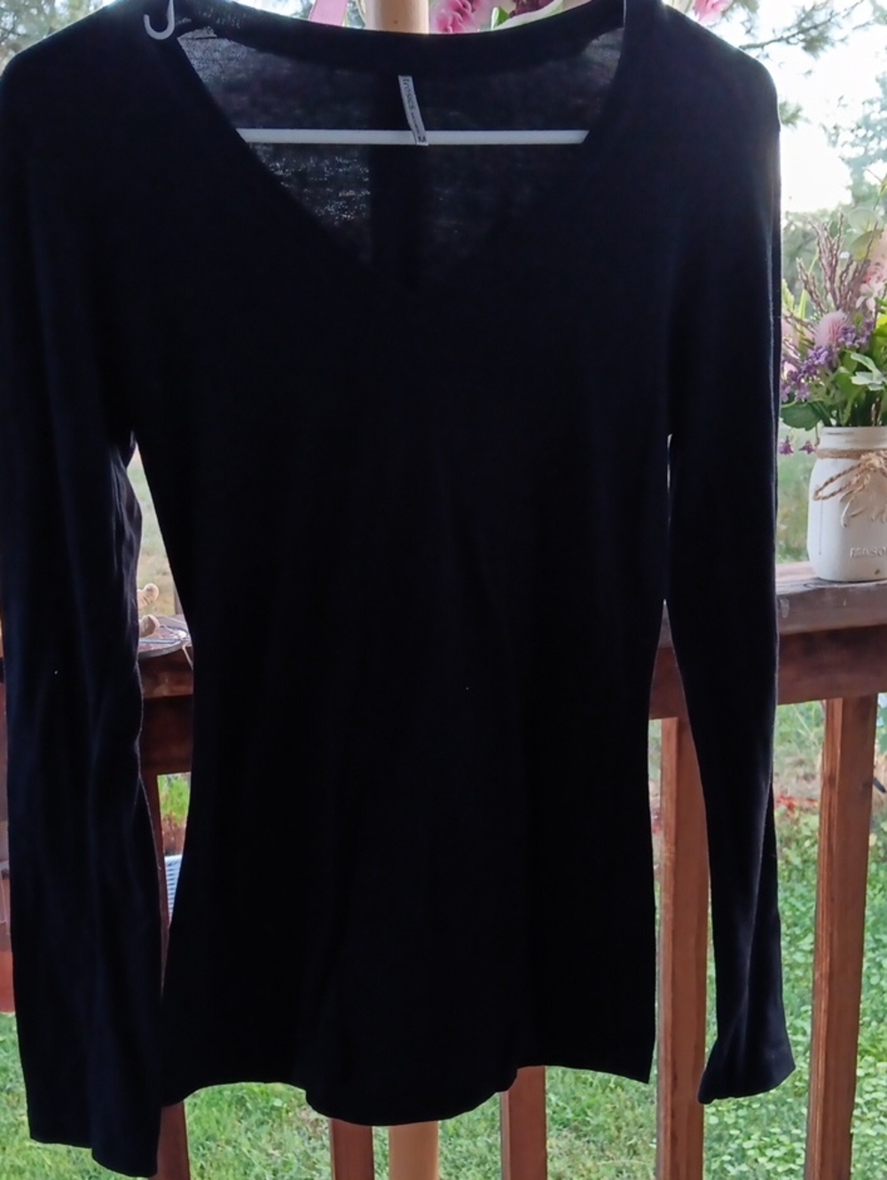 Tresics Black V-Neck Long Sleeve Tee